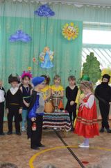 Театральный сезон. Сказка "Муха- Цокотух" (7 подготовительная группа)