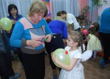 Педагогическая гостиная  для родителей "Семейные традиции". (10 группа). Совместное творчество.